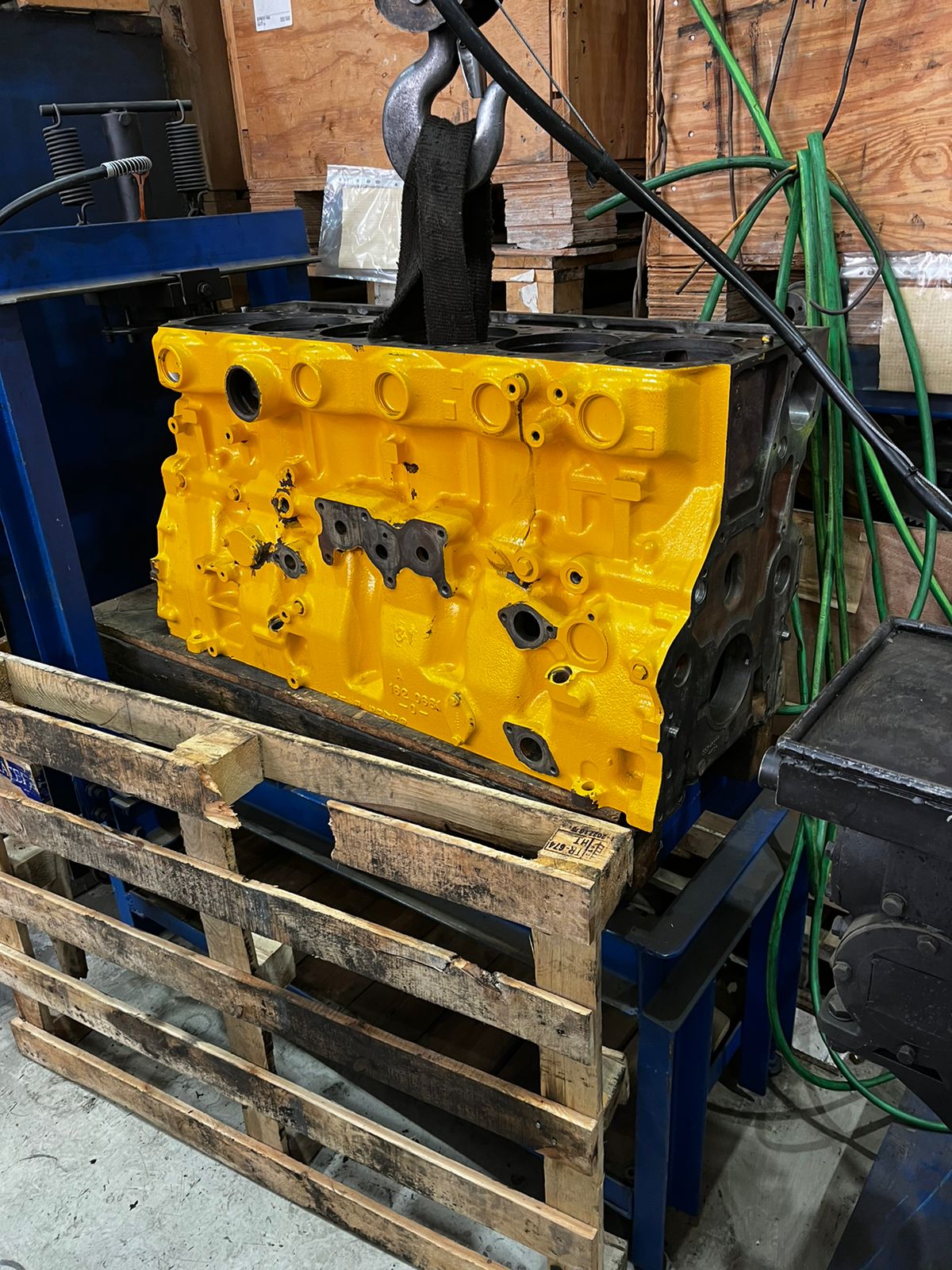 Блок цилиндров C12, б/у 162-0681, 200-2052, 128-0407 запчасти от Ла-спецтрак